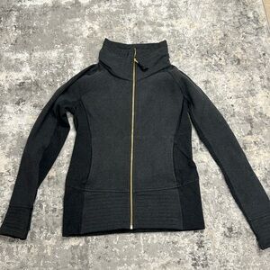 Lululemon women’s jacket size 10